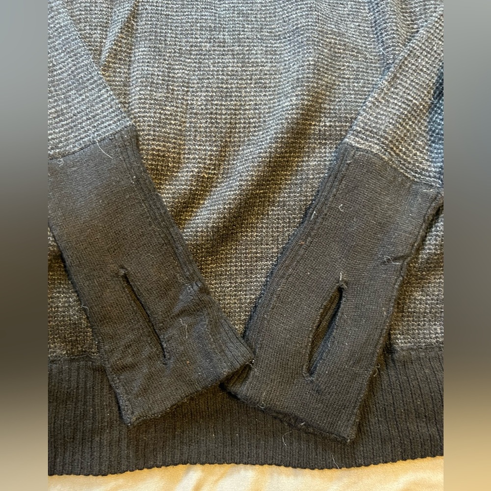 Lululemon Top! - Picture 7 of 8